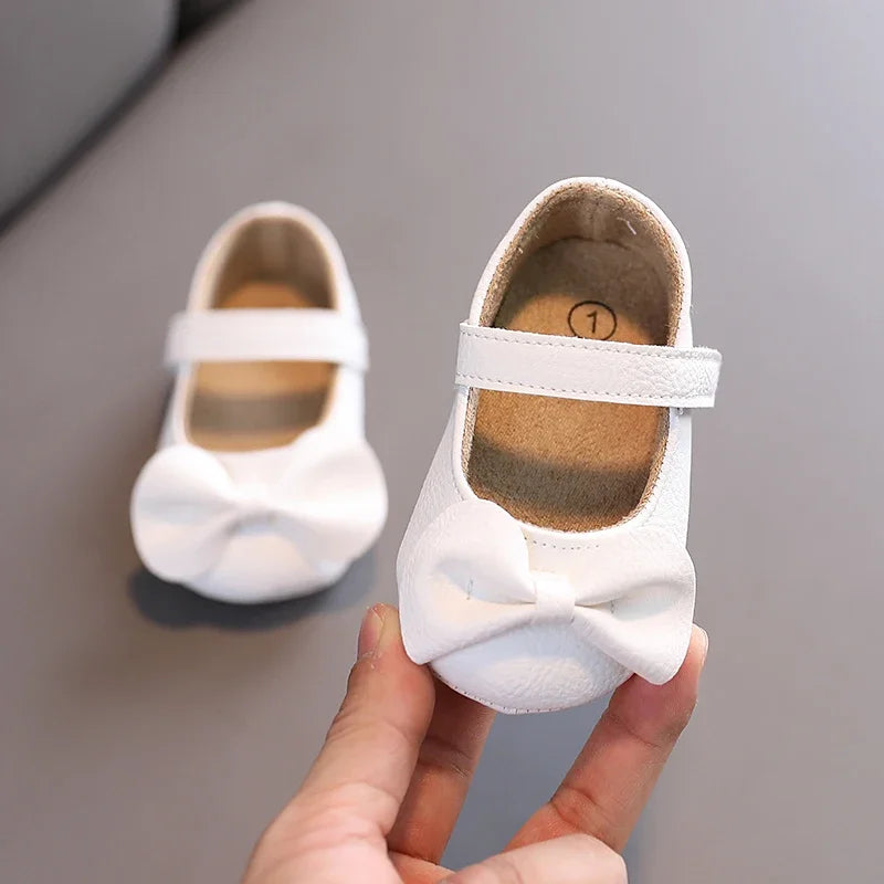 Baby Girl White Lace Moccasins – Non-Slip Princess Bow Shoes