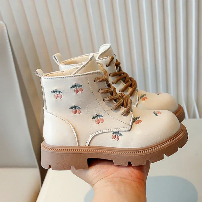 Girls’ Ankle Boots – Leather, Fashionable & Versatile