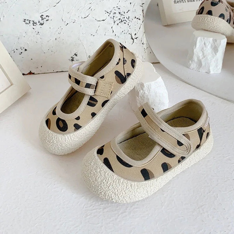 Kids’ Canvas Shoes – Soft, Breathable, Anti-Slip Sneakers