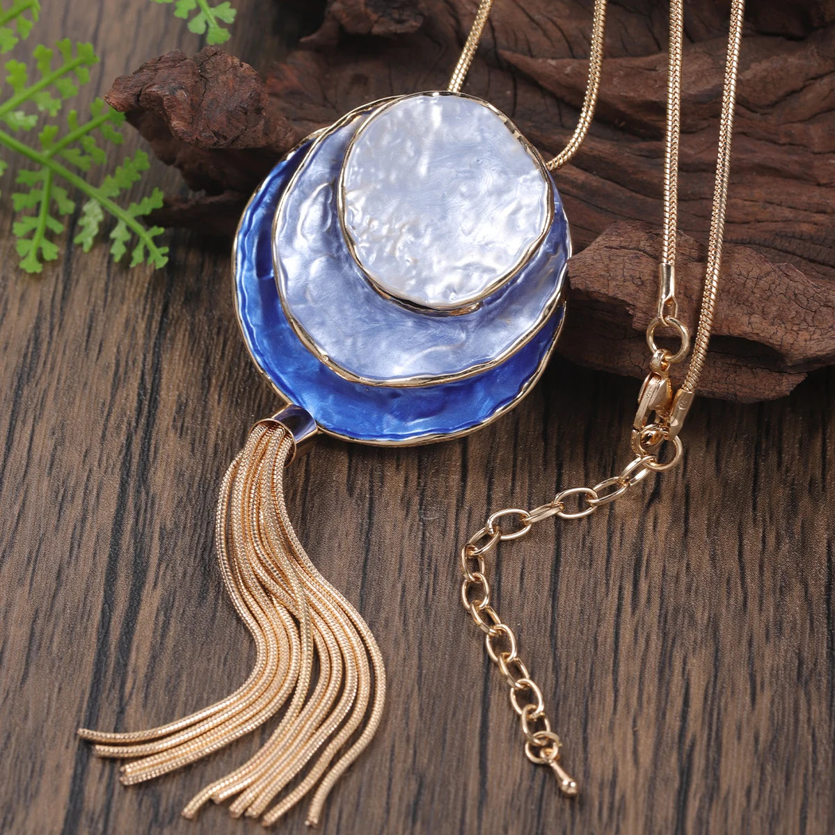 New in Pendant Necklace Round Layered