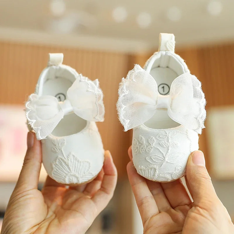 Baby Girl White Lace Moccasins – Non-Slip Princess Bow Shoes