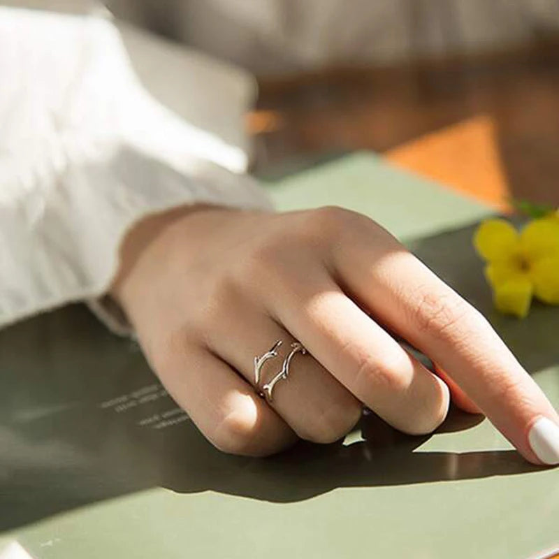 Huitan Fancy Leaf Olive Design Finger Ring for Women Metal Silver Color Opening Rings Statement Female Accessory Trendy Jewelry