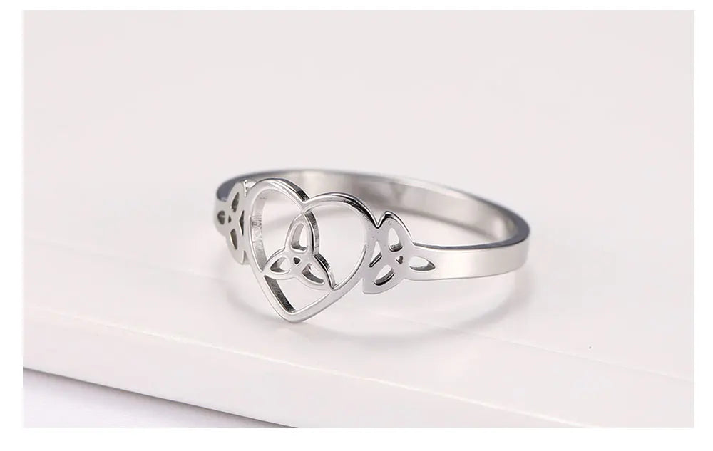 Cazador  Triquetra Irish Celtics Knot Rings for Women Stainless Steel Talisman Amulet Man Ring Jewelry 2026 Couple Gifts