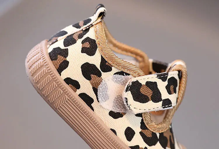 Kids’ Canvas Sneakers – Korean Cartoon Bear First Walkers